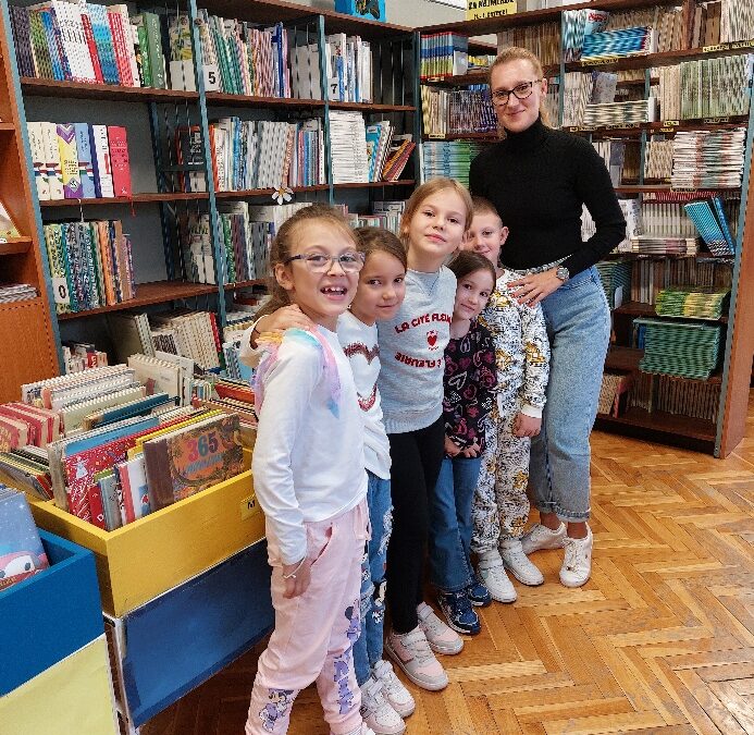 Posjet školskoj knjižnici i prometnik u razredu