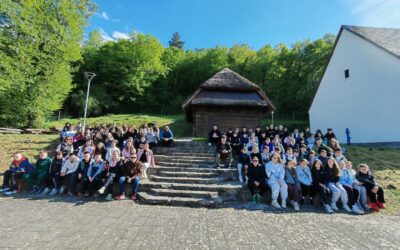 Izvanučionička nastava: Ivanina kuća bajke, Pećinski park Grabovača i Smiljan